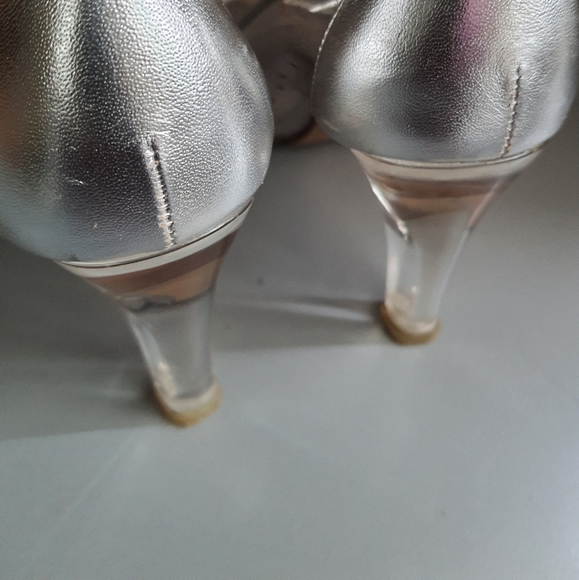 Stuart Weitzman Peeptoe Shoes - Picture 2 of 6